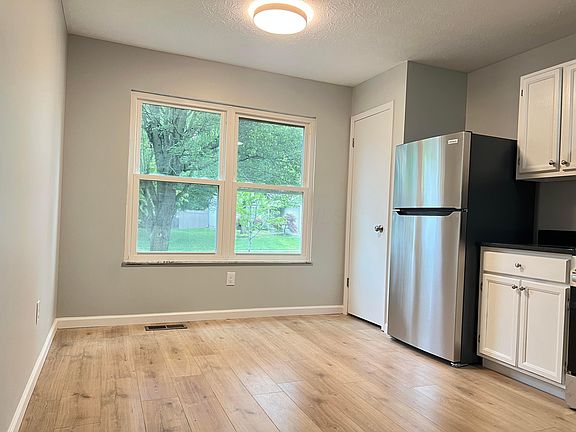 5th image of 507 Warwick Ln