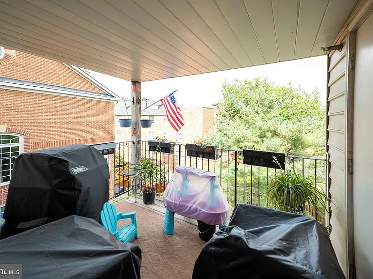 1639 Hunting Creek Dr #B — Photo 31