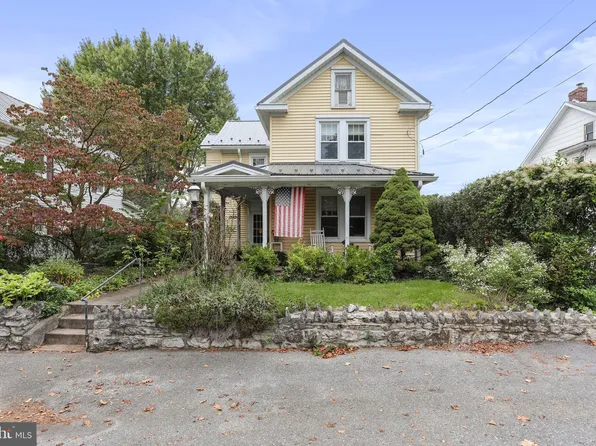 13904 Village Mill Dr, Maugansville, MD 21767