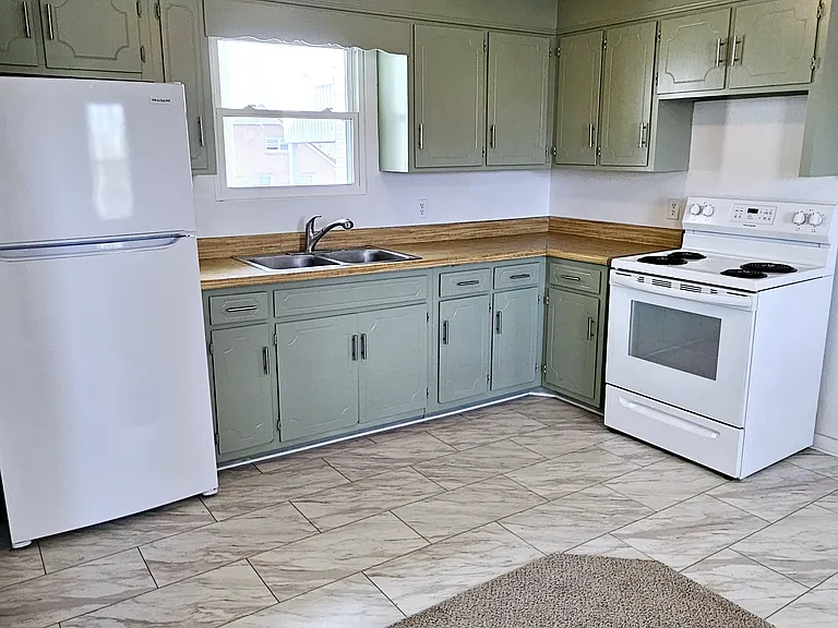 1212 Byrne Ave #A — Photo 3