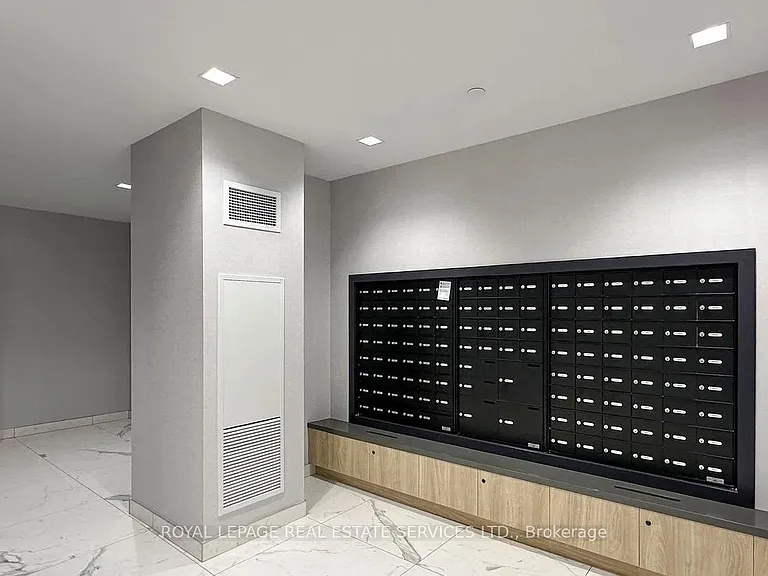 1010 Dundas St E #317 — Photo 16