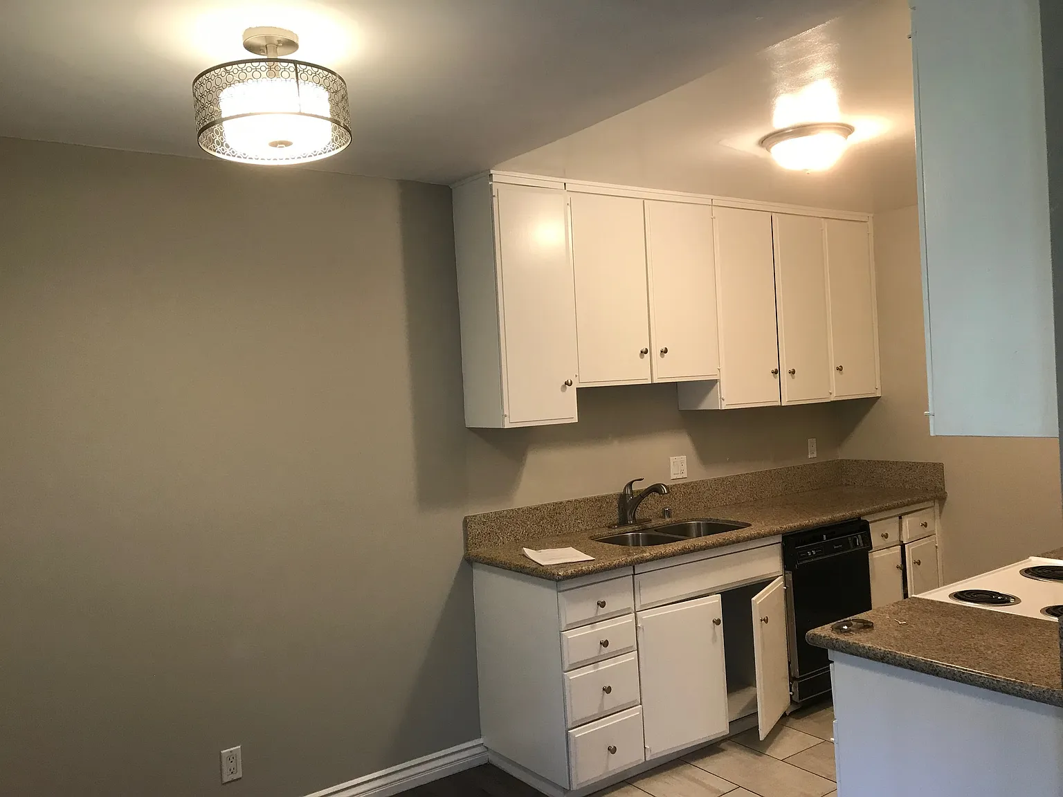 1 bed, 650 sqft, $2,395 — Photo 3