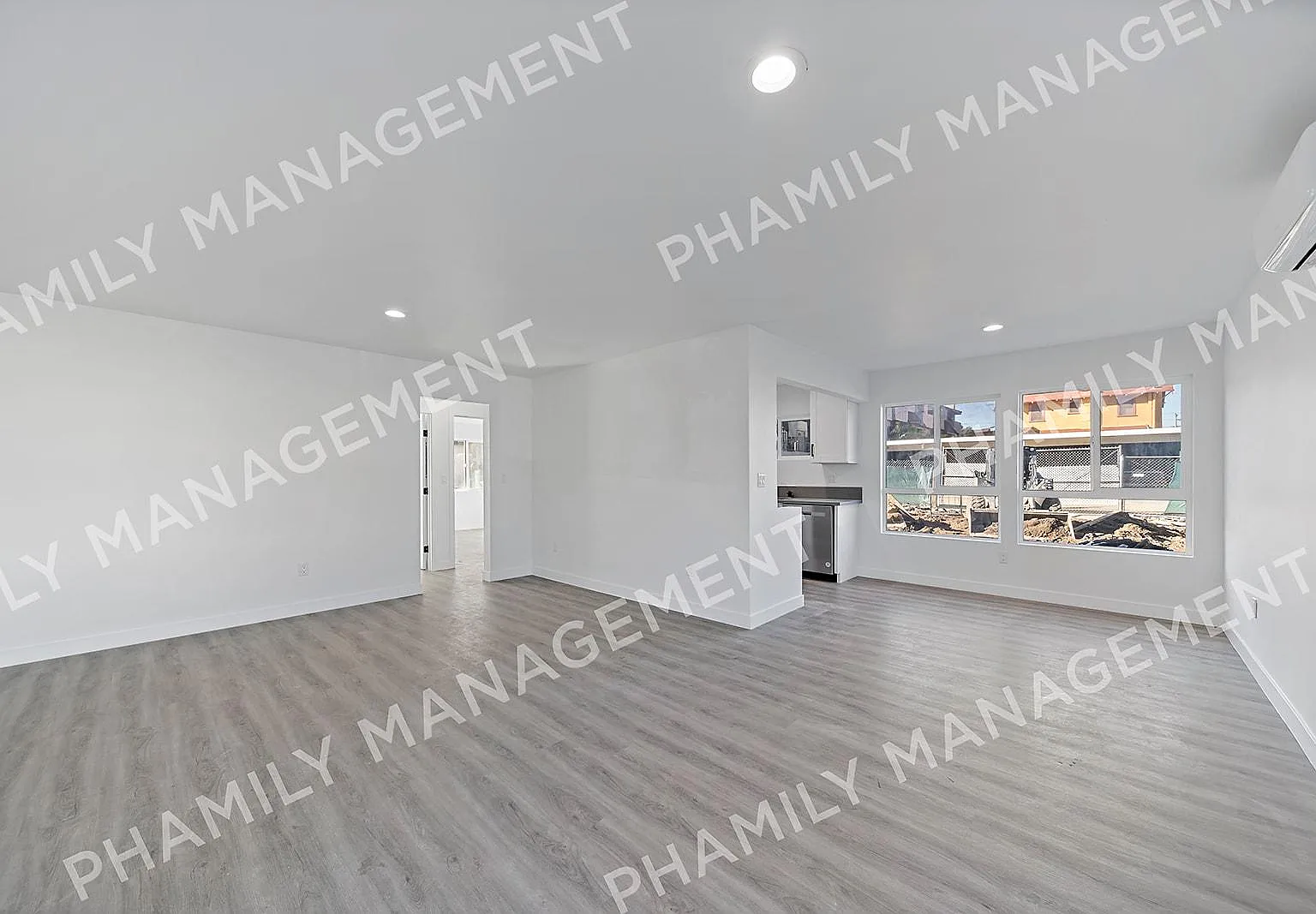 2 bed, 780 sqft, $2,595 — Photo 1