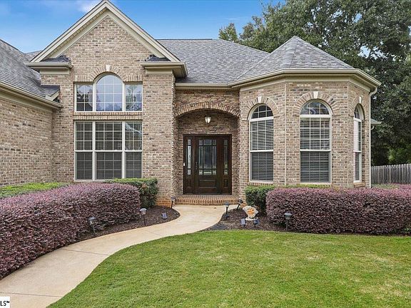 2nd image of 216 Kilburn Ln