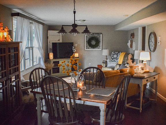 Open concept living/dining