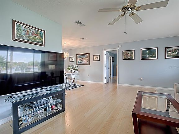 5th image of 10494 SE 179th St