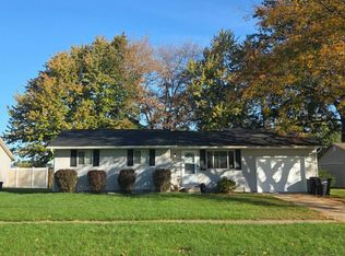 614 Carol Ln, Elyria, OH 44035