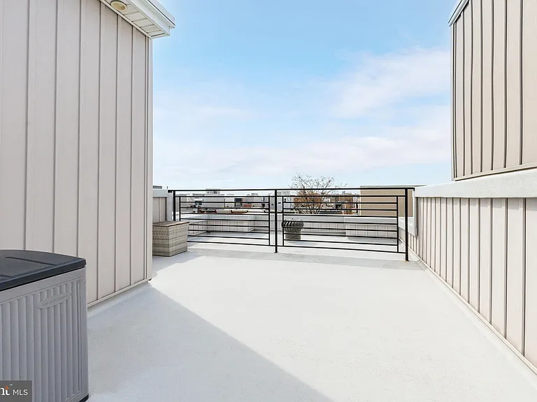 2147 Cross St — Photo 30