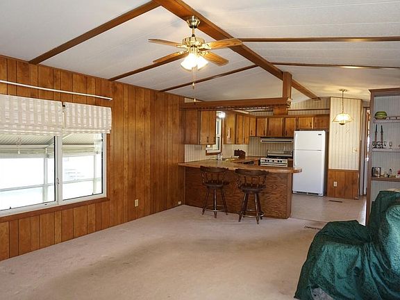3rd image of 556 Central St Lot 78