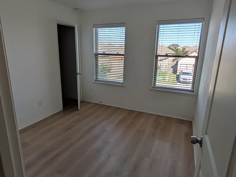 Upstairs Bedroom 1