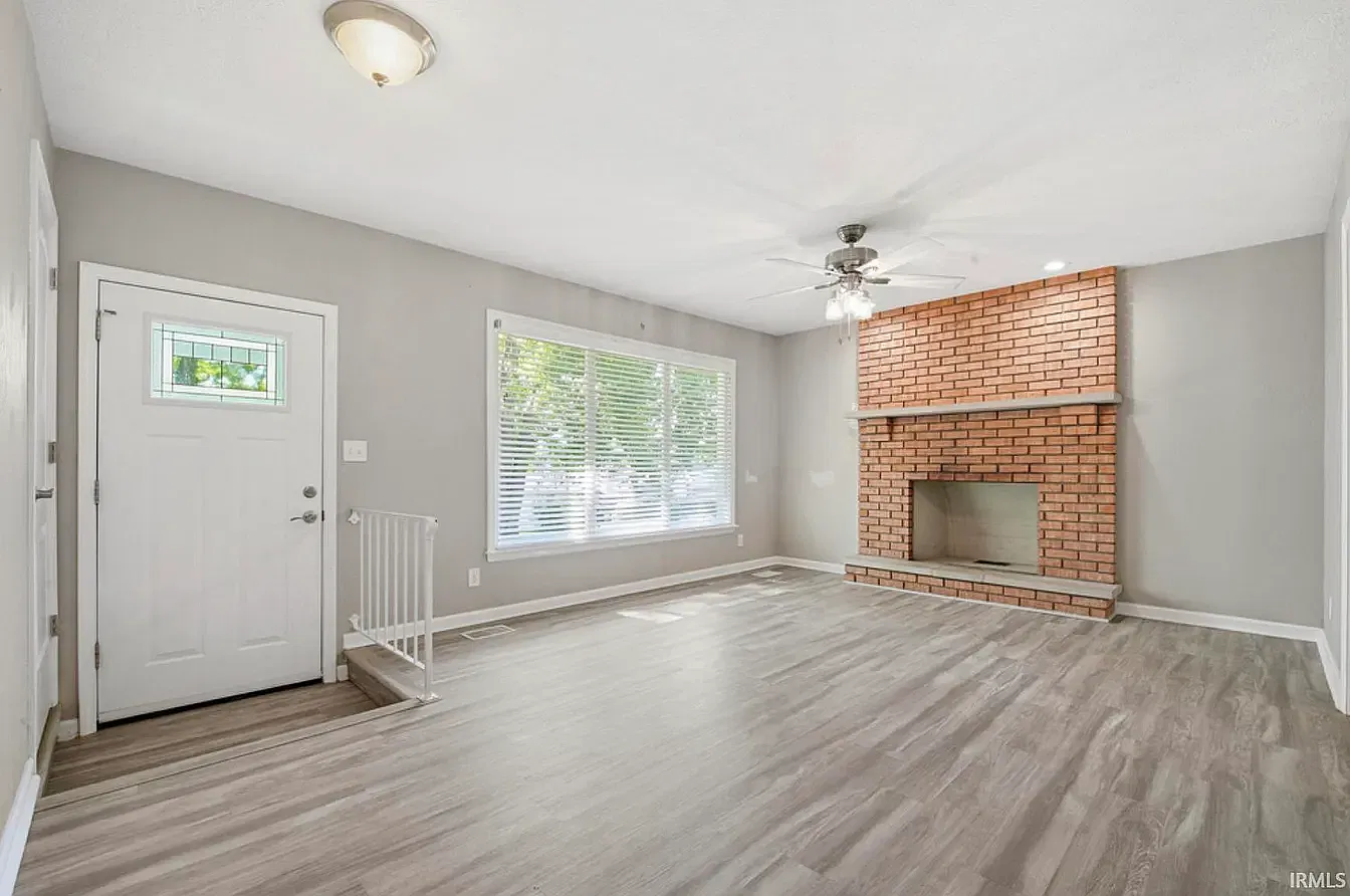 3 bed, 2808 sqft, $1,900 — Photo 2
