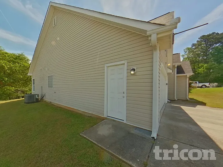 9635 Poole Rd — Photo 15