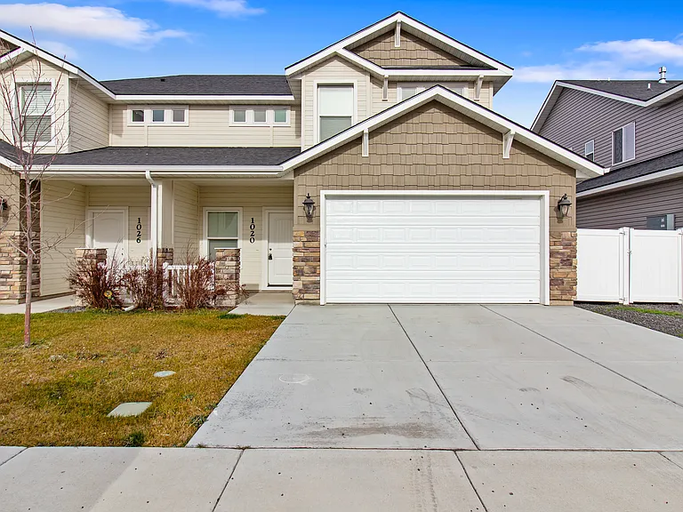 1020 Frank Henry Rd — Photo 1
