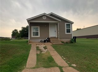 425 E 5th St, Hydro, OK 73048