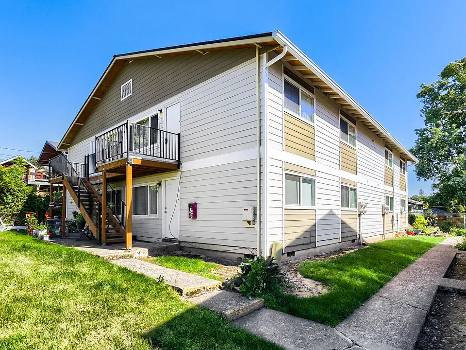 Candlewood Apartments