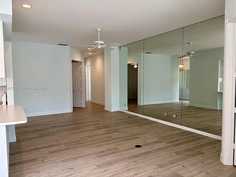2786 James River Rd — Photo 5