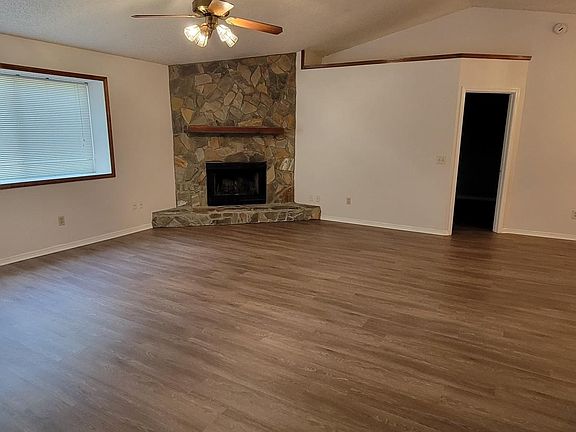 4th image of 7625 Jeremy David Ln