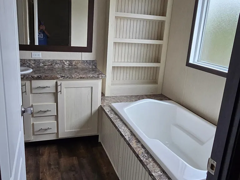 166 Wesley Way — Photo 13