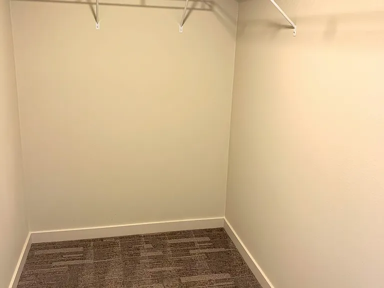 Rock Creek Ridge Apartments — Photo 17