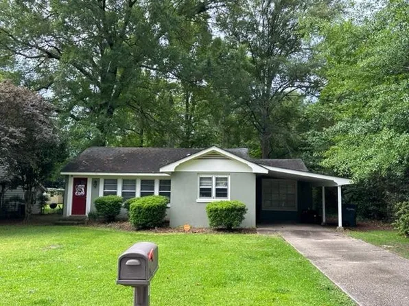 1504 Gill St, Columbia, MS 39429