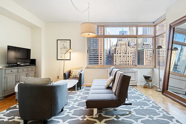 Rented by Nest Seekers International | media 8