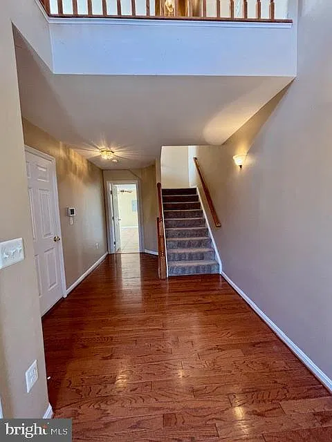 3 bed, 3.5 bath, 2131 sqft, $2,500 — Photo 3