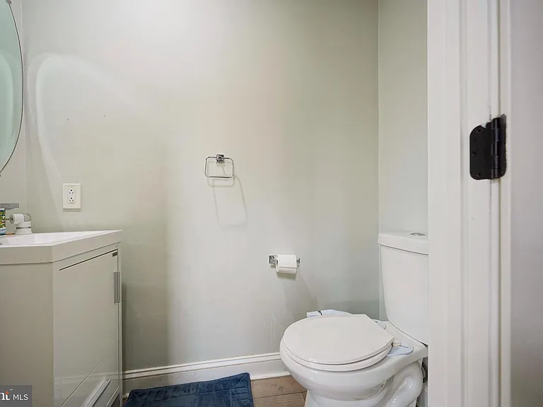 16 Buckingham Pl — Photo 22