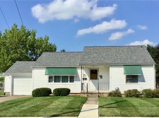 1016 Chestnut St, Grafton, OH 44044