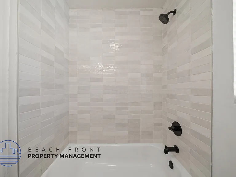 254 S Normandie Ave — Photo 11