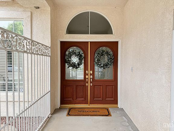 3rd image of 9320 Quail Brook Ct