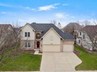 2732 Wait Rd, Naperville, IL 60564