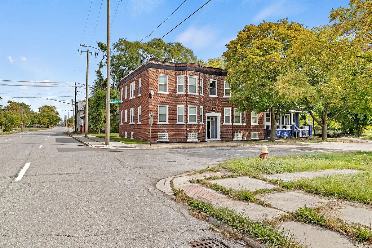 Building Photo - 2282 Belvidere St #102