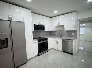 322 SW 11th Ave #2-1, Hallandale, FL 33009