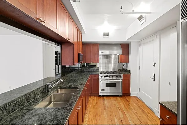 Rented by Douglas Elliman | media 7