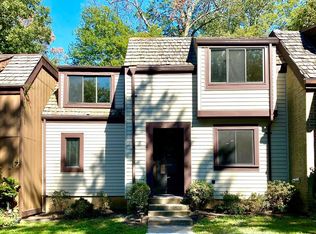 1524 Scandia Cir, Reston, VA 20190