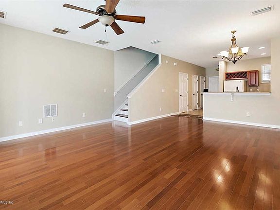 5th image of 2353 Sunset Bluff Dr