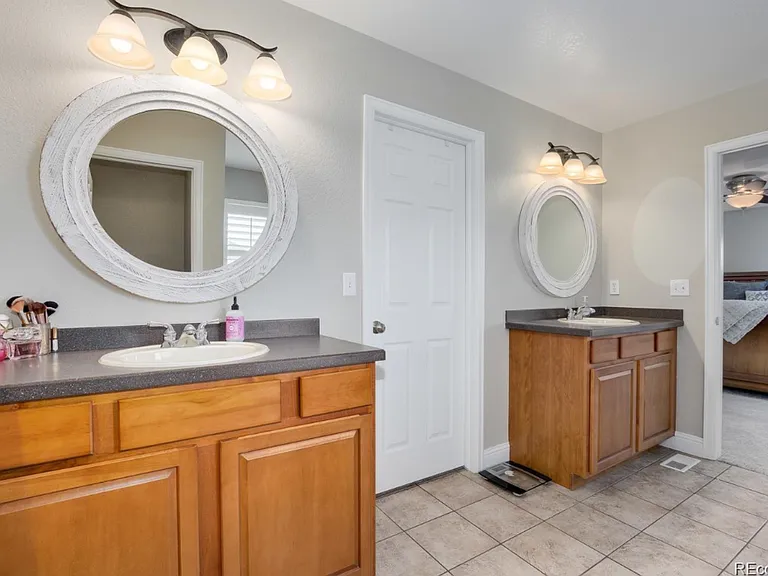 11387 Waldorf Ct — Photo 20