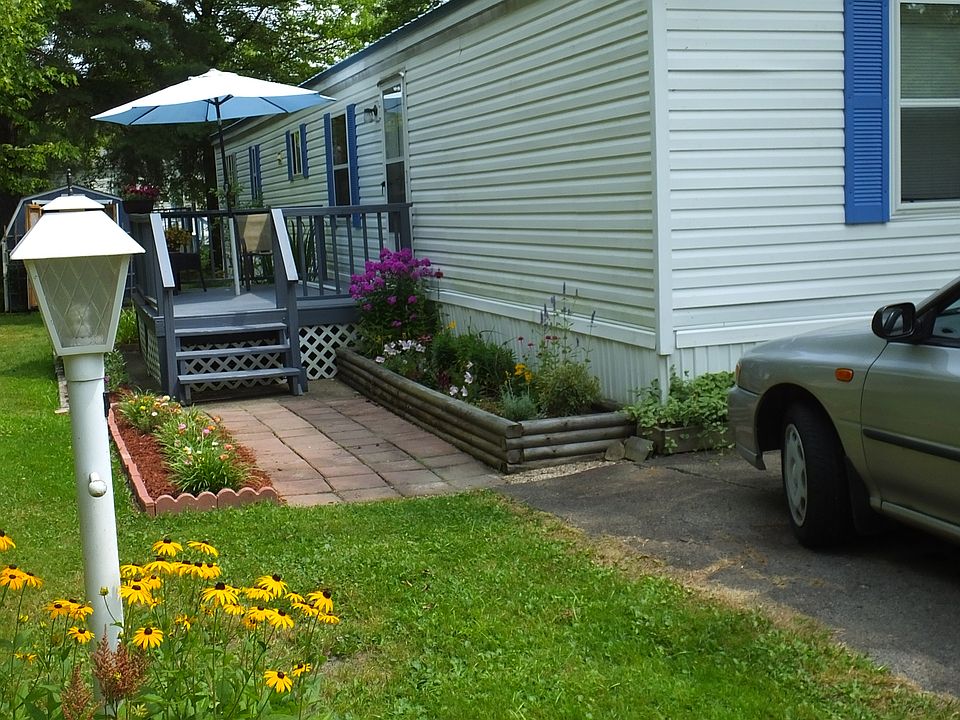 1st image of 10395 Circle W #4