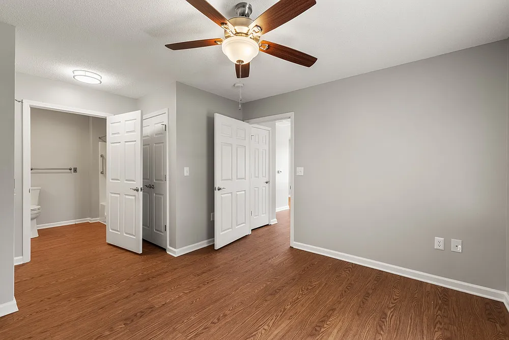 Kings Mill Apartments — Photo 3