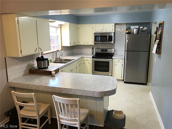 5th image of 5750 Bentler Ave