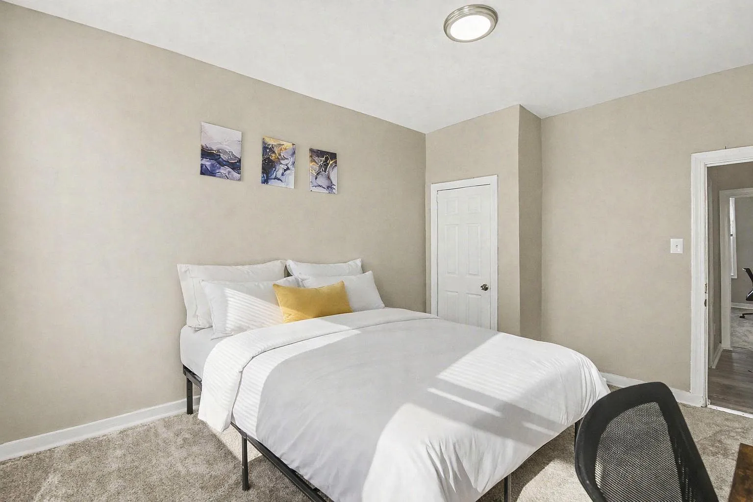 4 bed, 2.0 bath, 1554 sqft, $728 — Photo 1