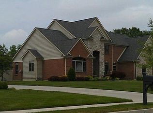 542 Acadia Ct, Troy, OH 45373