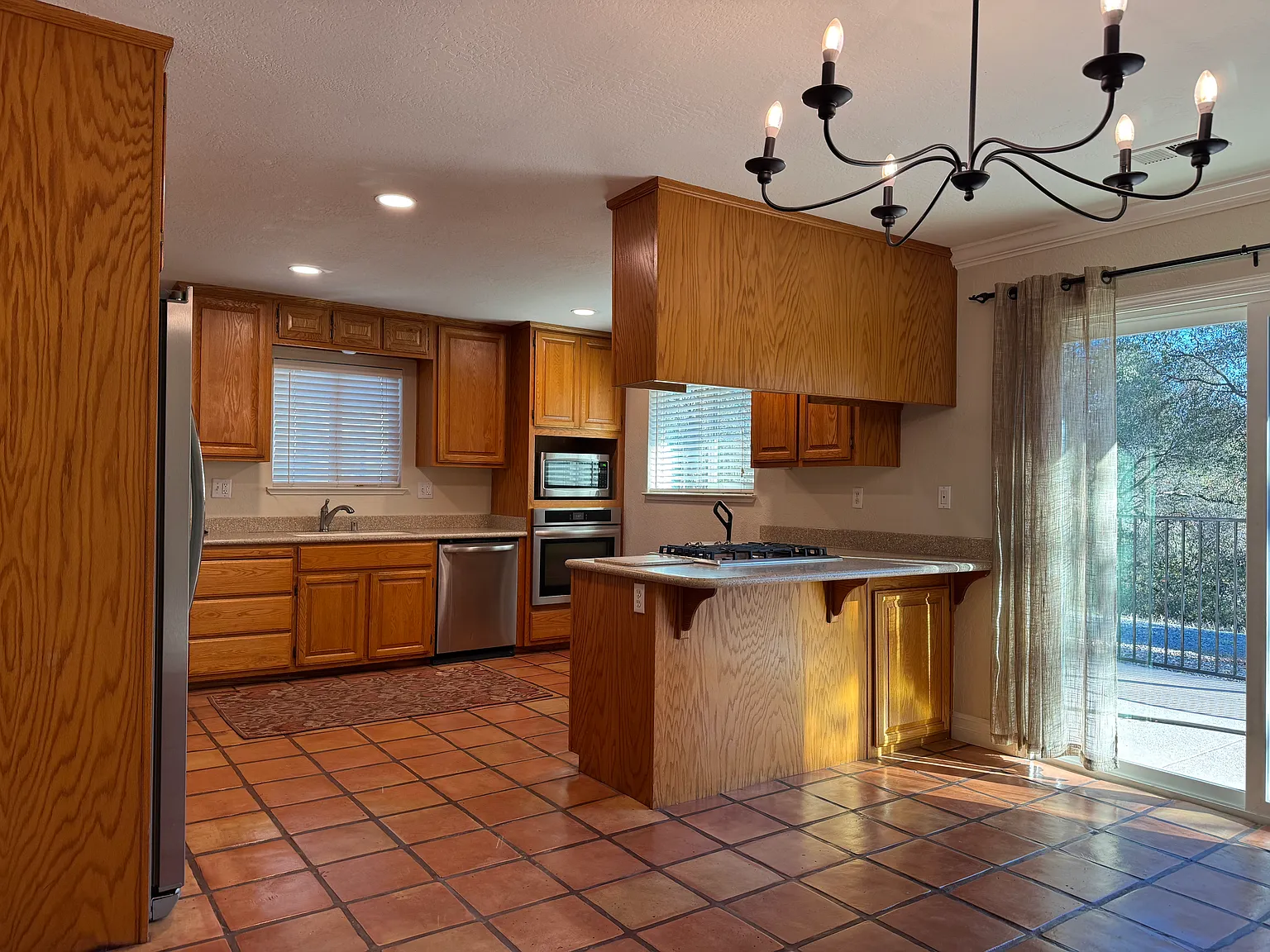 3 bed, 1360 sqft, $2,800 — Photo 4