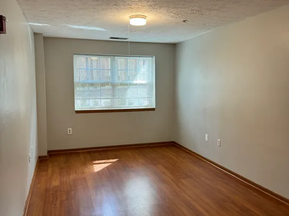 1081 S Broadway, Lexington, KY