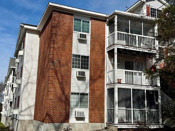 2nd image of 490 River Road #31