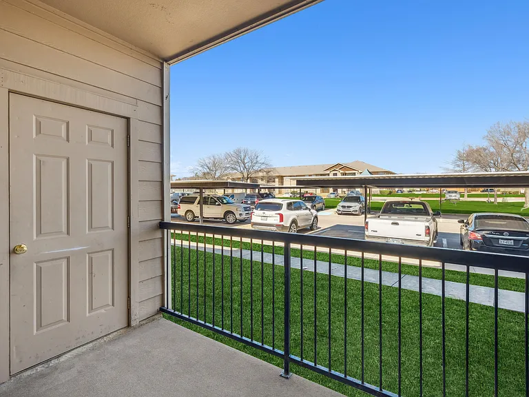 Pecan Creek on McKinney Apartments — Photo 16