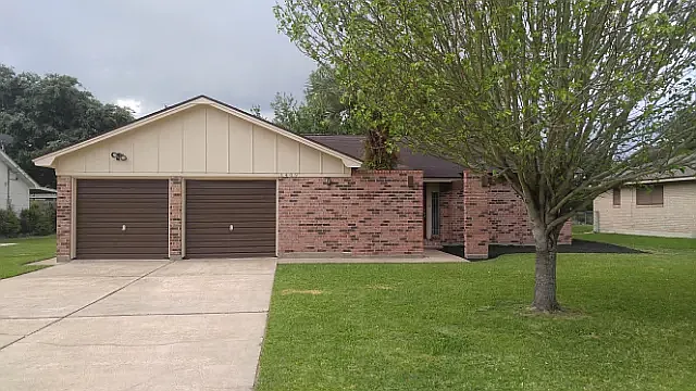 1409 Pine Ln