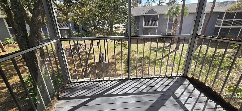 2 bed, 2.0 bath, 910 sqft, $1,400 — Photo 4