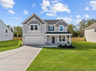 690 Southerland Peak Dr, Raeford, NC 28376