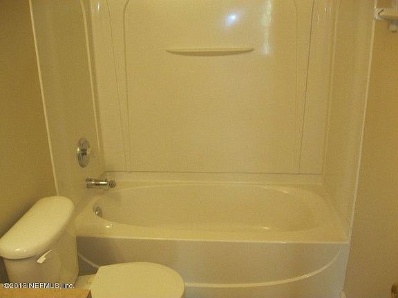 4th image of 1335 Winnebago Ave